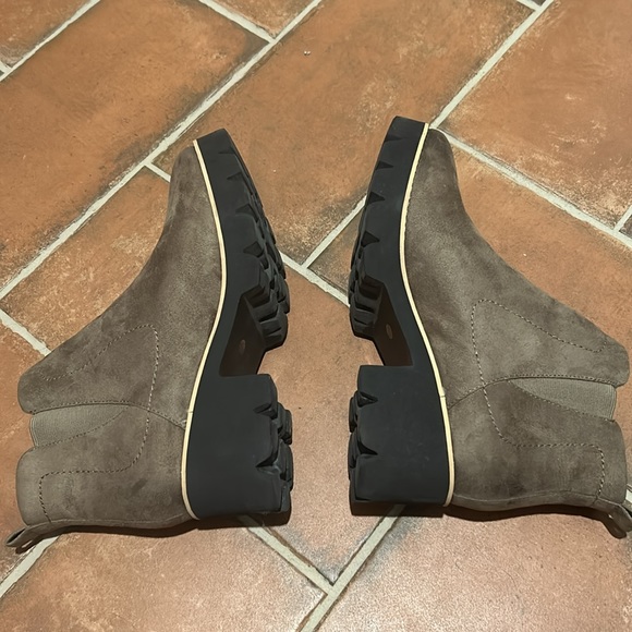 Anthropologie bootie -like new - Picture 4 of 5